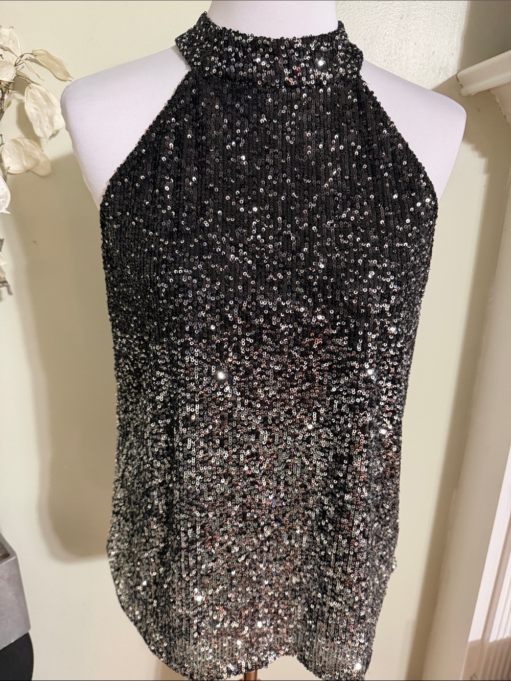 Cable & Gauge Black Sequin Halter Neck Top - Picture 2 of 5